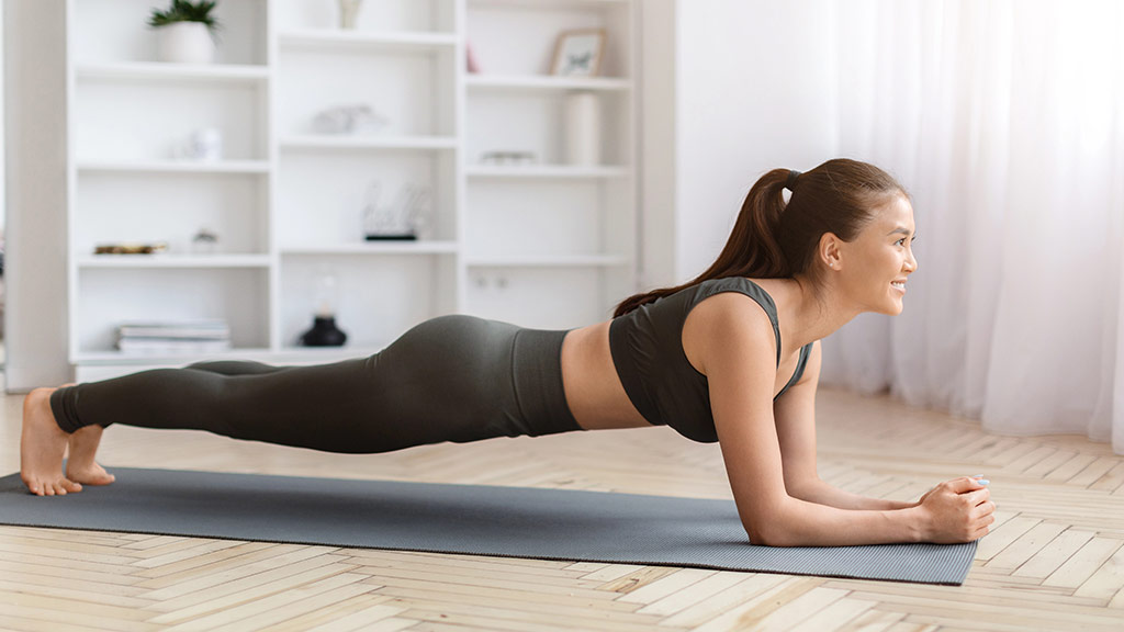 Top 8 Yoga Poses to Reduce Belly Fat 5 Kumbhakasana-(Plank-Pose)